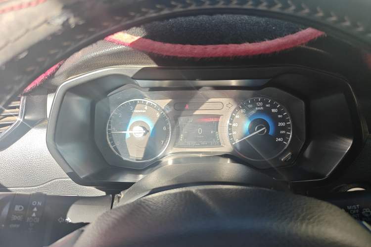 Used Dongfeng Fengon 580 2017 1.5T Manual Luxury Model Instrument Cluster