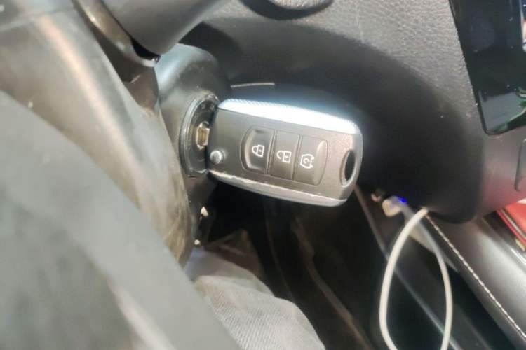 Used Dongfeng Fengon 580 2017 1.5T CVT Comfort Model Interior 3