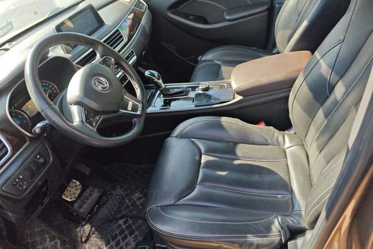 Used Dongfeng Fengon 580 2017 1.5T CVT Smart Style Model Left Front Seat