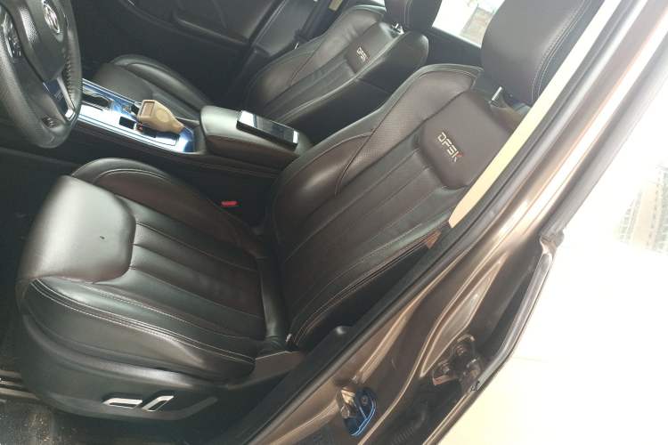 Used Dongfeng Fengon 580 2017 1.5T CVT Smart Connectivity Model Left Front Seat