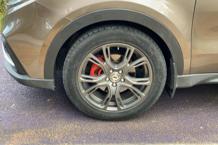 Used Dongfeng Fengon 580 2017 1.5T CVT Smart Connectivity Model Left Front Wheel Hub