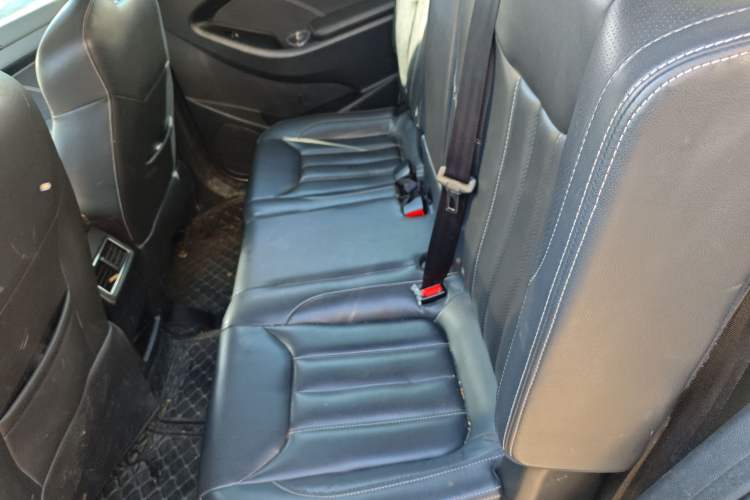 Used Dongfeng Fengon 580 2017 1.5T CVT Smart Style Model Left Rear Seat