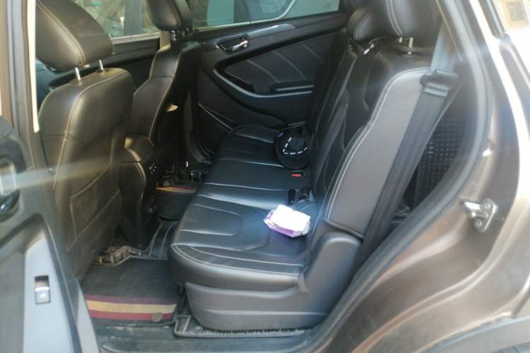 Used Dongfeng Fengon 580 2017 1.8L Manual Comfort Model Left Rear Seat