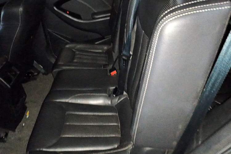 Used Dongfeng Fengon 580 2017 1.5T CVT Smart Style Model Left Rear Seat