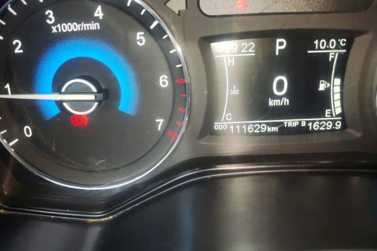 Used Dongfeng Fengon 580 2017 1.5T CVT Comfort Model Odometer Close Up