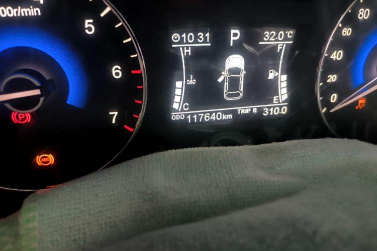 Used Dongfeng Fengon 580 2017 1.5T CVT Comfort Model Odometer Close Up