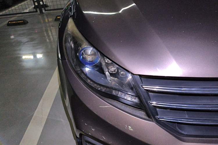 Used Dongfeng Fengon 580 2017 1.5T CVT Smart Style Model Right Front Headlight