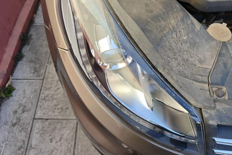 Used Dongfeng Fengon 580 2017 1.5T Manual Luxury Model Right Front Headlight