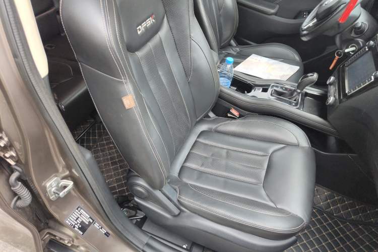 Used Dongfeng Fengon 580 2017 1.5T CVT Comfort Model Right Front Seat
