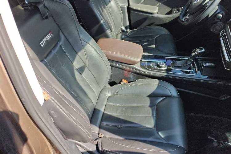 Used Dongfeng Fengon 580 2017 1.5T CVT Smart Style Model Right Front Seat