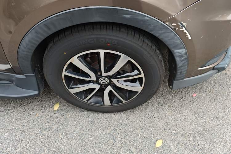 Used Dongfeng Fengon 580 2017 1.5T CVT Luxury Model Right Front Wheel Hub