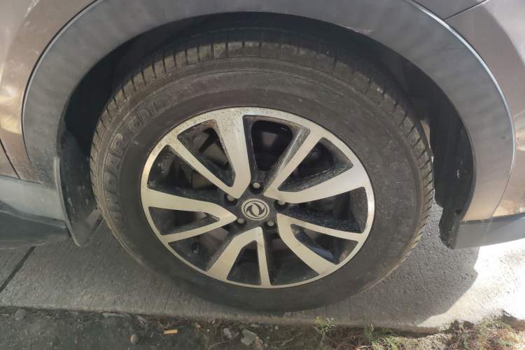Used Dongfeng Fengon 580 2017 Revised Version 1.5T CVT Luxury Edition Right Front Wheel Hub