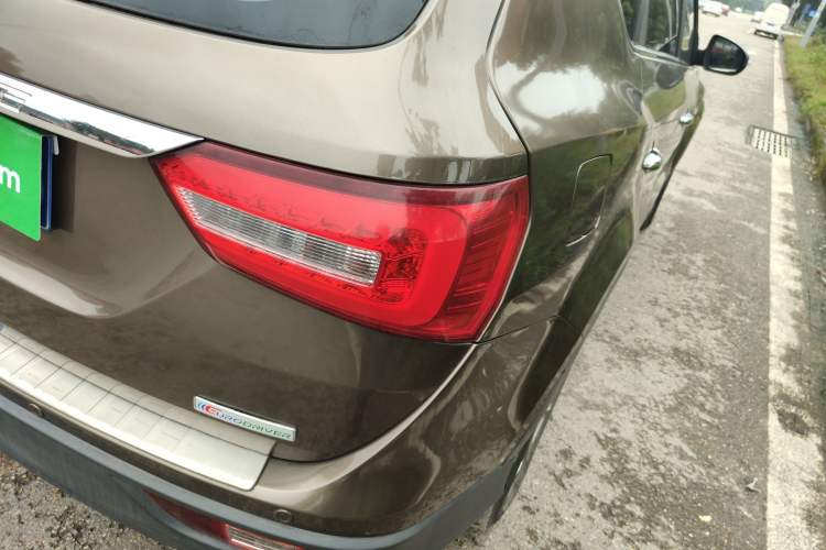 Used Dongfeng Fengon 580 2017 1.5T CVT Comfort Model Right Rear Taillight