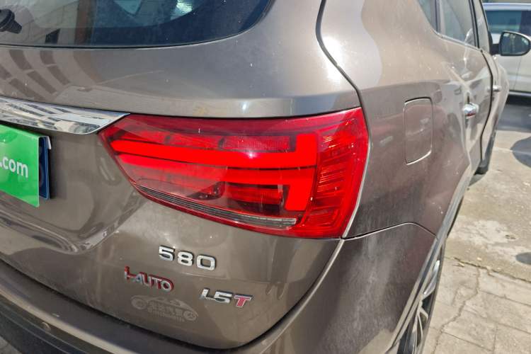Used Dongfeng Fengon 580 2017 1.5T CVT Smart Style Model Right Rear Taillight