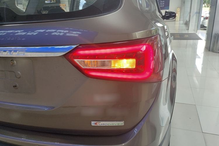 Used Dongfeng Fengon 580 2017 1.5T CVT Luxury Model Right Rear Taillight