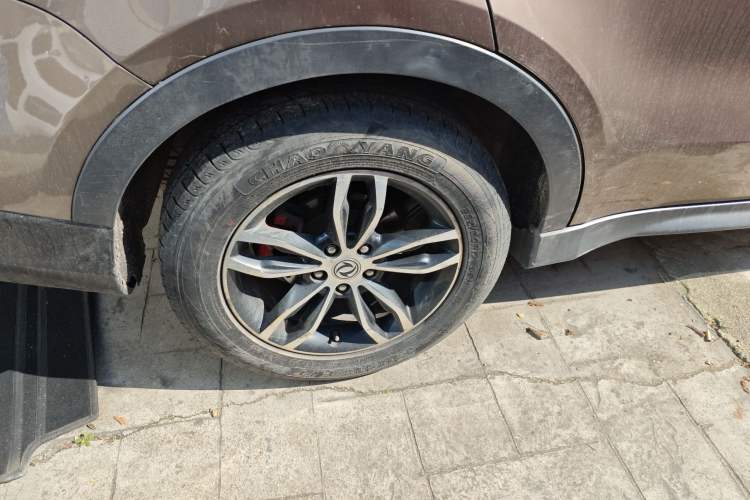 Used Dongfeng Fengon 580 2017 1.5T CVT Smart Style Model Right Rear Wheel Hub