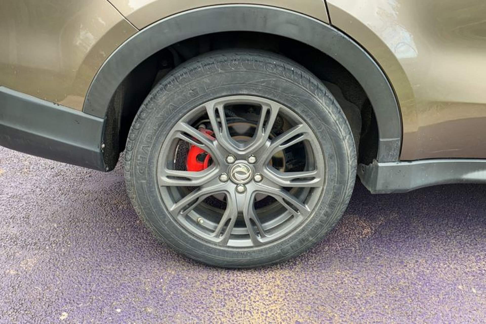 Used Dongfeng Fengon 580 2017 1.5T CVT Smart Connectivity Model Right Rear Wheel Hub