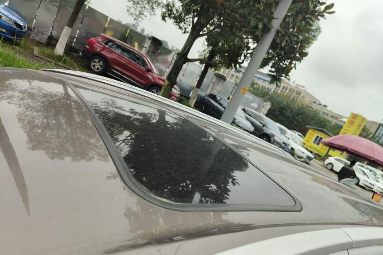 Used Dongfeng Fengon 580 2017 1.5T CVT Comfort Model Roof