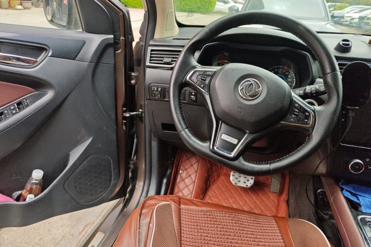 Used Dongfeng Fengon 580 2017 1.5T CVT Luxury Model Steering Wheel