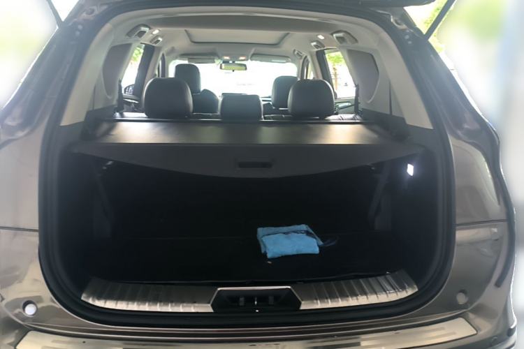 Used Dongfeng Fengon 580 2017 1.5T CVT Comfort Model Trunk