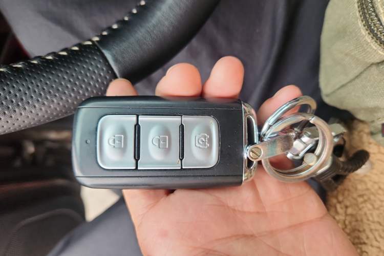 Used Dongfeng Fengon 580 2017 1.5T CVT Smart Style Model Vehicle Key