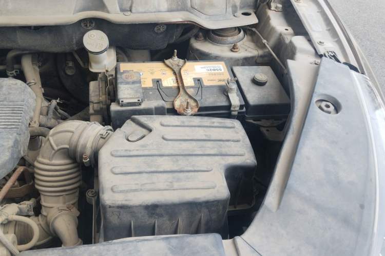 Used Dongfeng Fengon 580 2017 1.5T CVT Smart Style Model Engine Bay Left