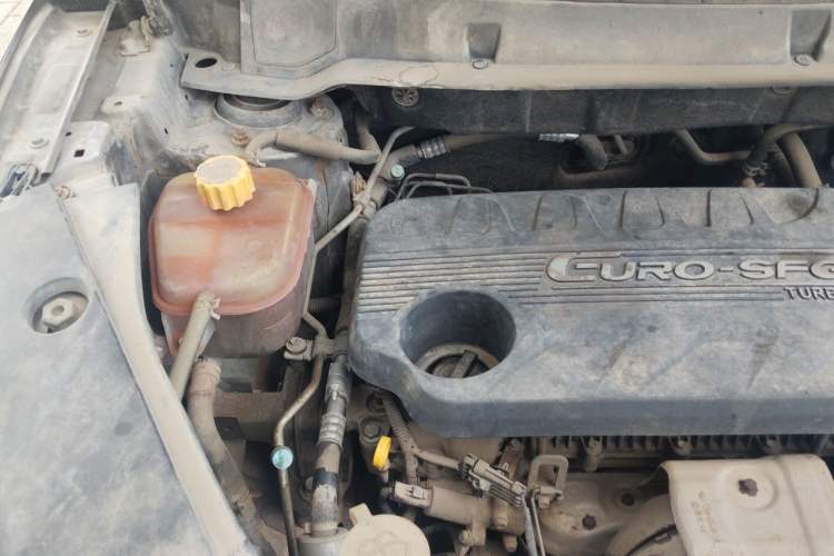 Used Dongfeng Fengon 580 2017 1.5T CVT Smart Style Model Engine Bay Right