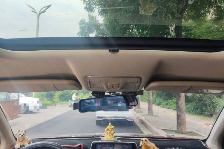 Used Dongfeng Fengon 580 2017 1.5T CVT Smart Style Model Headliner