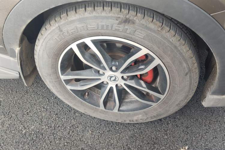 Used Dongfeng Fengon 580 2017 1.5T CVT Smart Style Model Right Front Wheel Hub