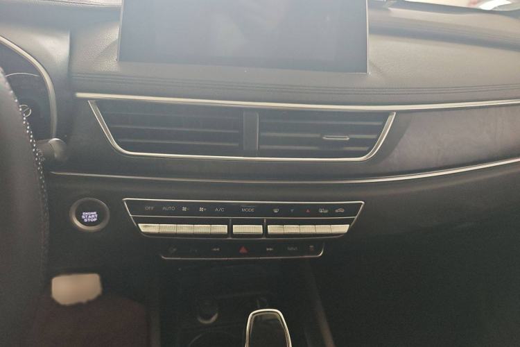 Used Dongfeng Fengon 580 2017 1.5T CVT Smart Connectivity Model Audio And AC Panel