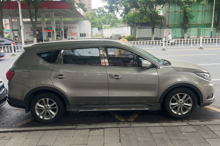 Used Dongfeng Fengon 580 2017 1.5T CVT Comfort Model Exterior 5