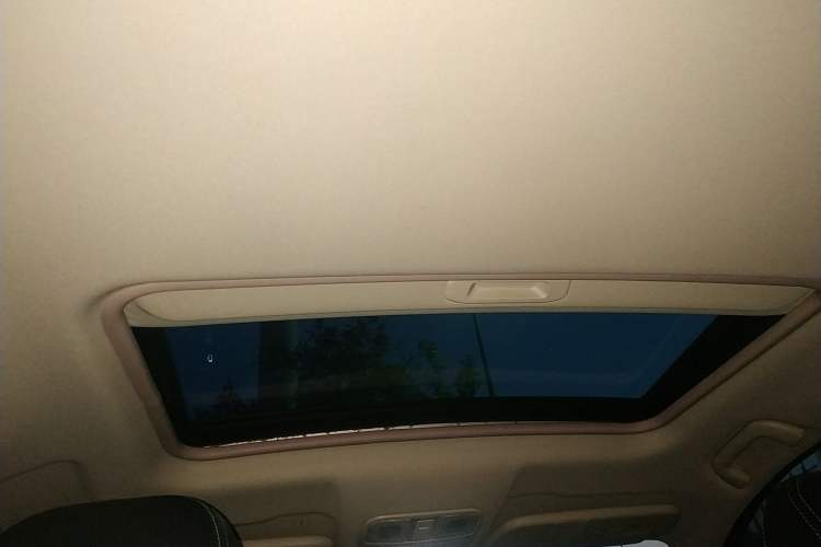 Used Dongfeng Fengon 580 2017 1.5T CVT Comfort Model Headliner