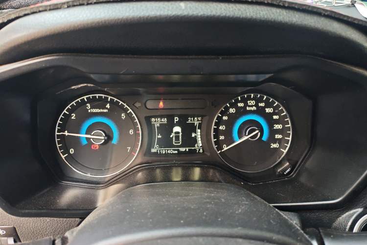 Used Dongfeng Fengon 580 2017 Revised Version 1.5T CVT Luxury Edition Instrument Cluster