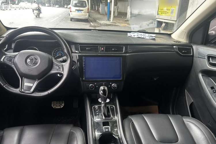 Used Dongfeng Fengon 580 2017 1.5T CVT Comfort Model Interior 1