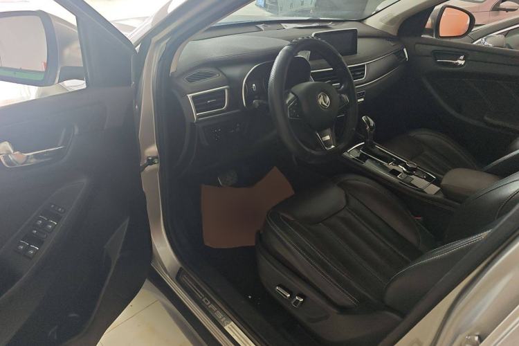 Used Dongfeng Fengon 580 2017 1.5T CVT Smart Connectivity Model Interior 2
