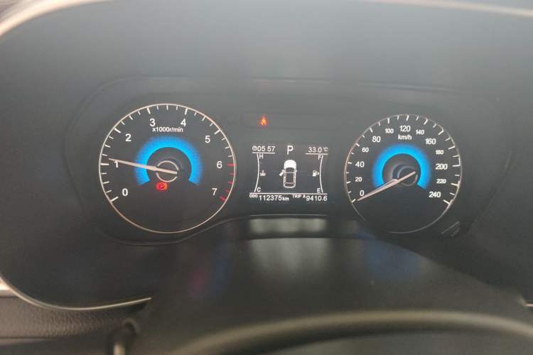 Used Dongfeng Fengon 580 2017 1.5T CVT Smart Connectivity Model Odometer Close Up