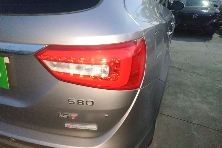 Used Dongfeng Fengon 580 2017 1.5T CVT Comfort Model Right Rear Taillight