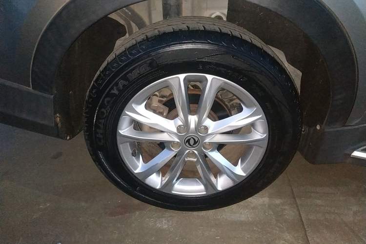 Used Dongfeng Fengon 580 2017 1.5T CVT Comfort Model Right Rear Wheel Hub