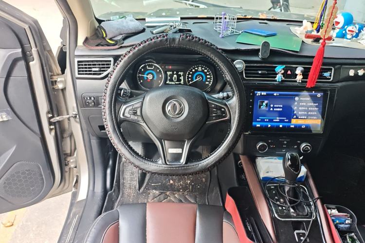 Used Dongfeng Fengon 580 2017 Revised Version 1.5T CVT Luxury Edition Steering Wheel