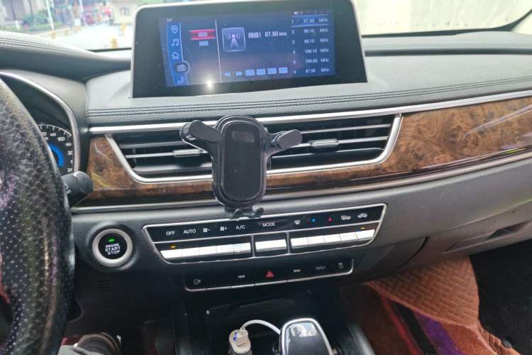Used Dongfeng Fengon 580 2017 1.5T CVT Smart Style Model Audio And AC Panel