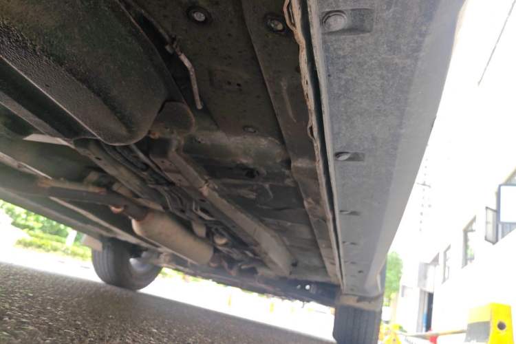 Used Dongfeng Fengon 580 2017 1.5T CVT Smart Style Model Chassis Rear Right