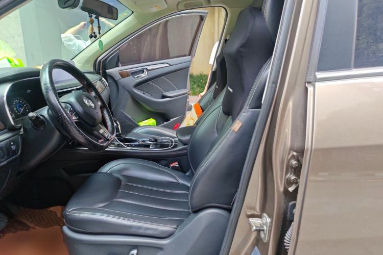 Used Dongfeng Fengon 580 2017 1.5T CVT Smart Style Model Left Front Seat
