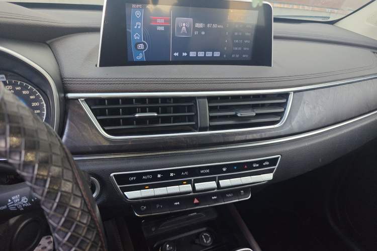 Used Dongfeng Fengon 580 2017 1.5T CVT Smart Connectivity Model Audio And AC Panel