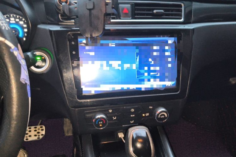 Used Dongfeng Fengon 580 2017 1.5T CVT Luxury Model Audio And AC Panel