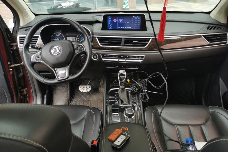 Used Dongfeng Fengon 580 2017 1.5T CVT Smart Style Model Center Console