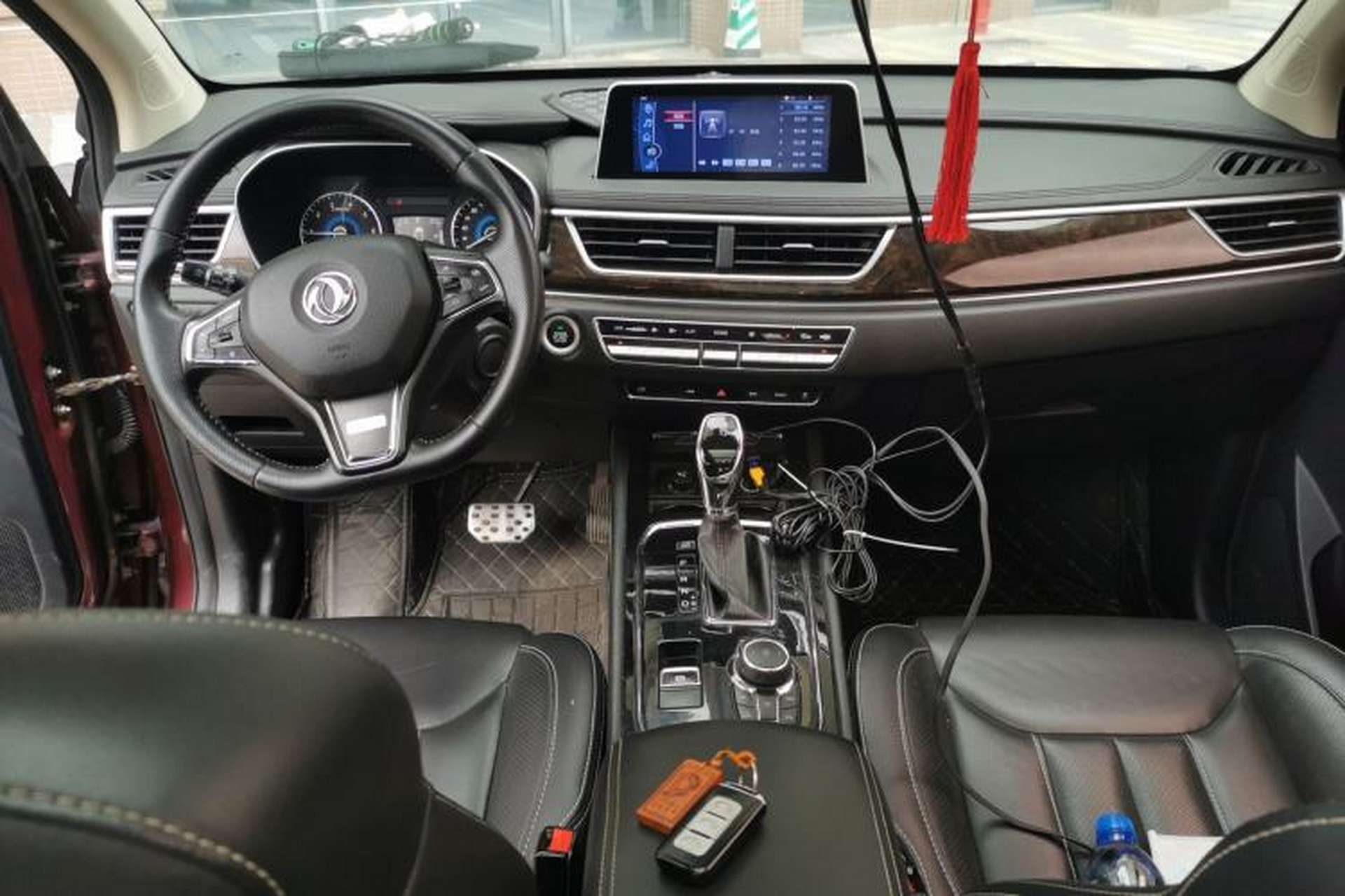 Used Dongfeng Fengon 580 2017 1.5T CVT Smart Style Model Center Console
