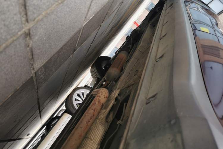 Used Dongfeng Fengon 580 2017 1.5T CVT Smart Style Model Chassis Rear Left