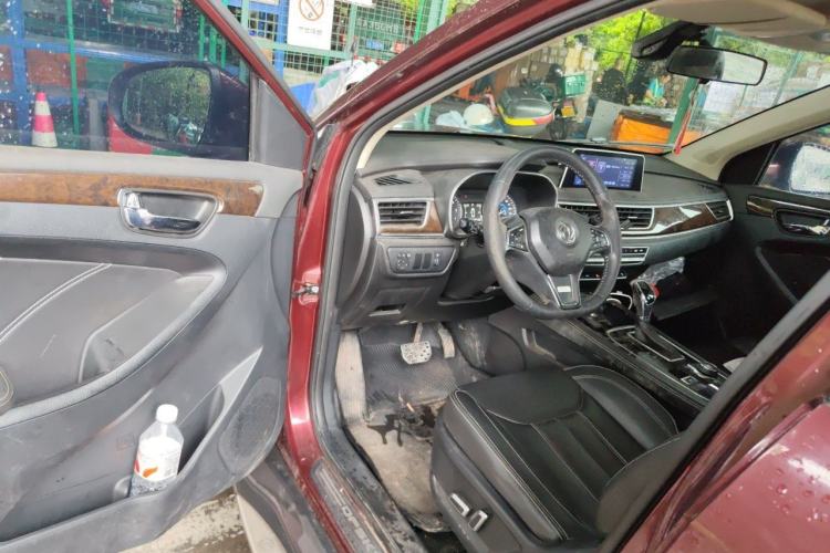 Used Dongfeng Fengon 580 2017 1.5T CVT Smart Style Model Driver Seat