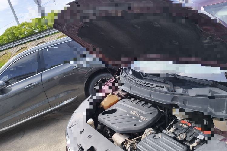 Used Dongfeng Fengon 580 2017 1.5T CVT Luxury Model Engine Bay