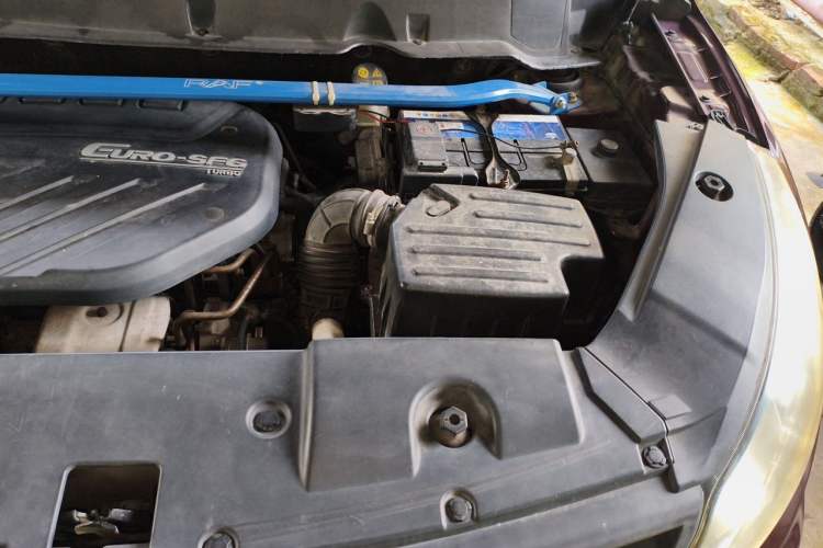 Used Dongfeng Fengon 580 2017 1.5T CVT Luxury Model Engine Bay Left